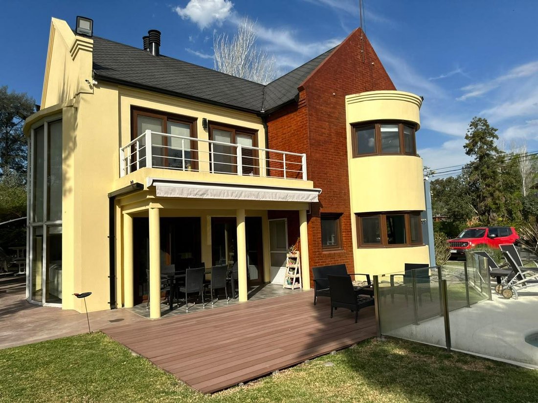 House in Francisco Alvarez, Buenos Aires Province, Argentina 1 - 18421954