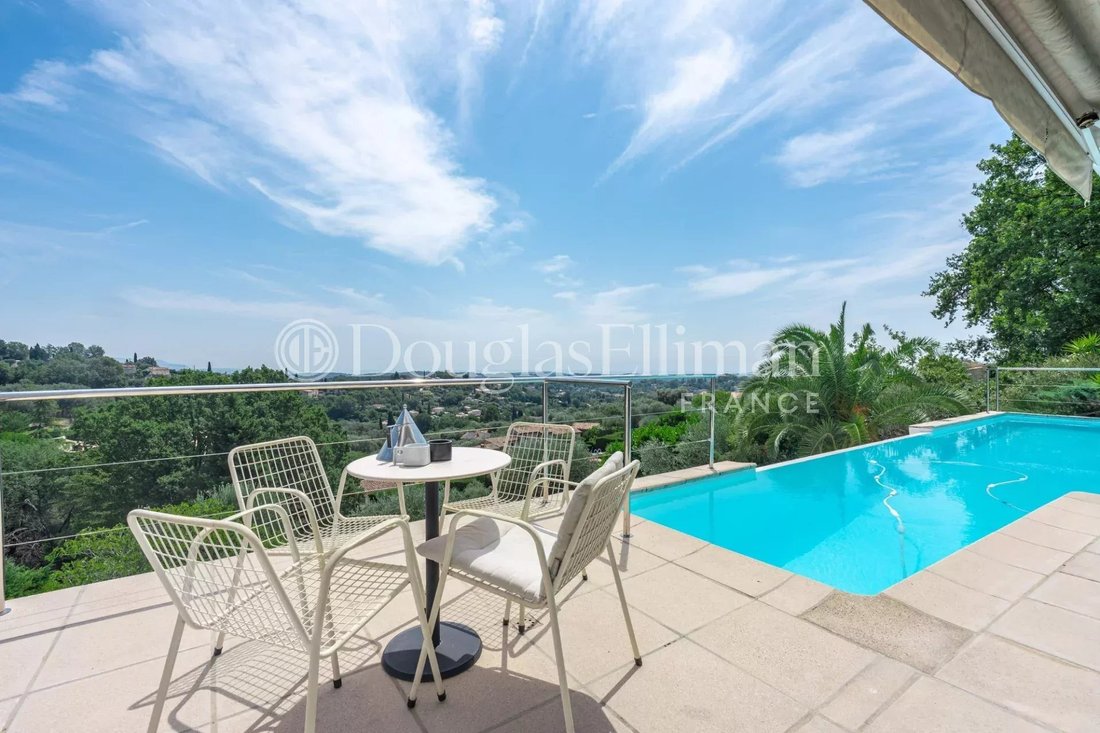 Villa in Le Rouret, Provence-Alpes-Côte d'Azur, France 3 - 18421347