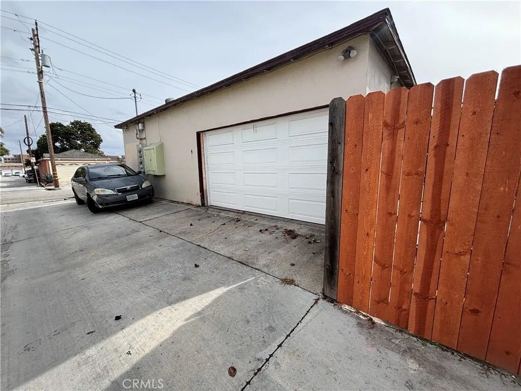 Hawthorne, California, United States 5 - 17224735