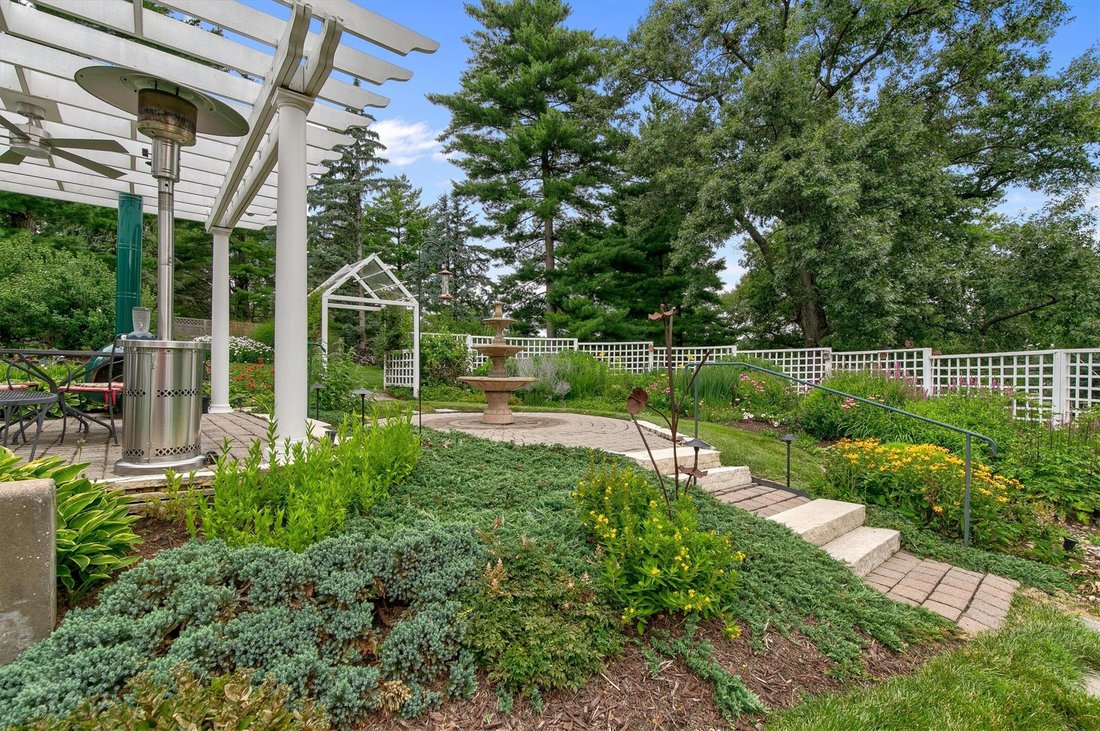 House in West Des Moines, Iowa, United States 4 - 18422580