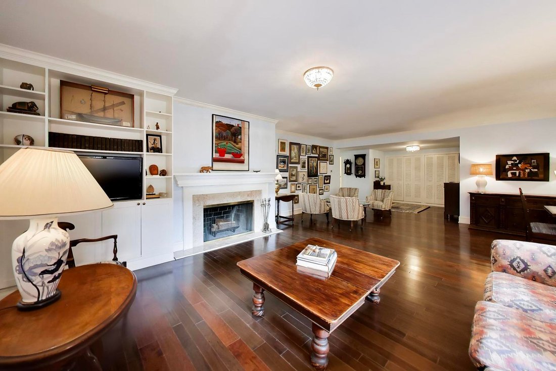 Co Op in Evanston, Illinois, United States 5 - 18423374