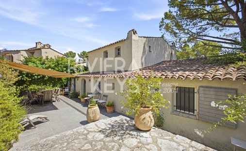Country House in Les Indes les-Groulles, Mouans-Sartoux, France 1