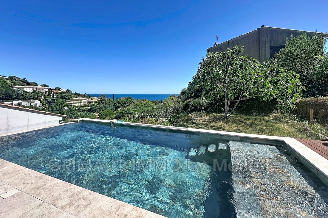 Villa in Les Issambres, Roquebrune-sur-Argens, France 1 - 18421510