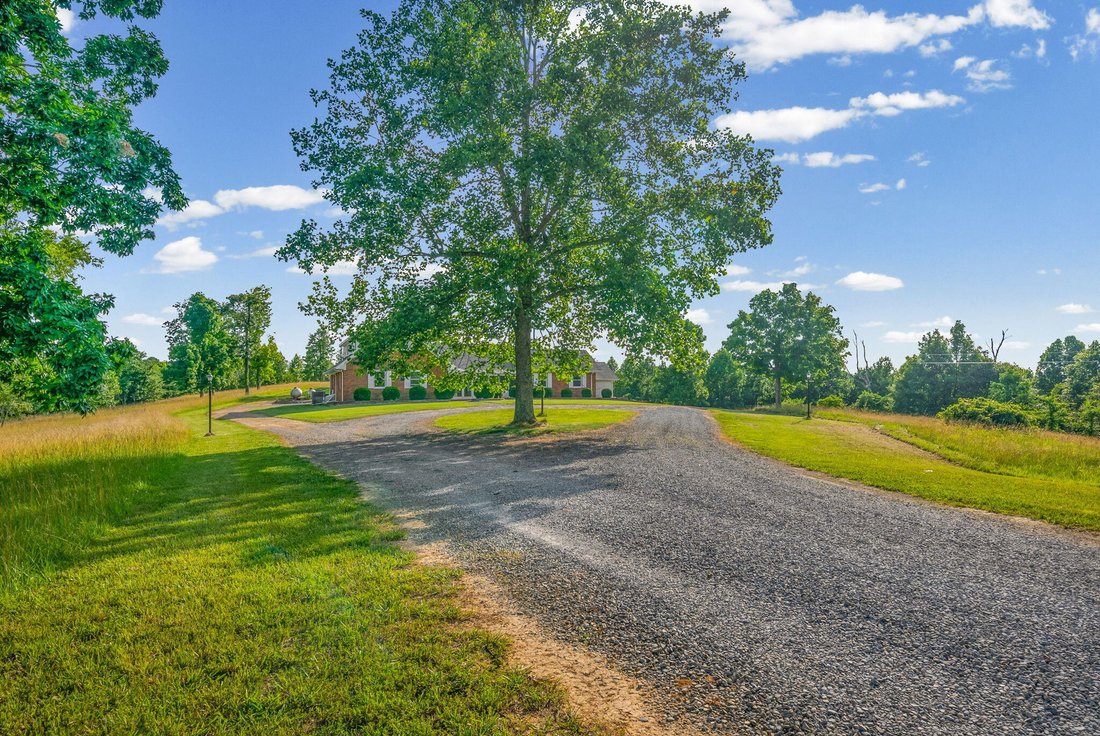 House in Dawson Springs, Kentucky, United States 1 - 18422745
