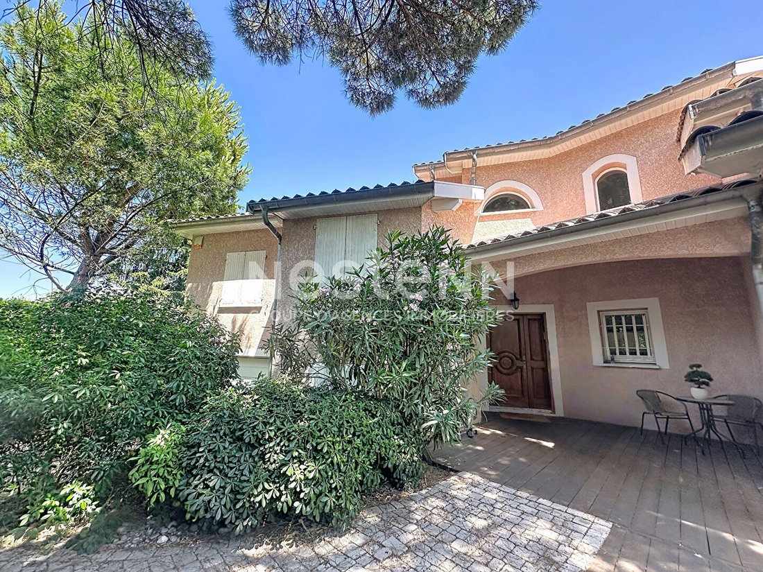 House in Bron, Auvergne-Rhône-Alpes, France 2 - 12657926