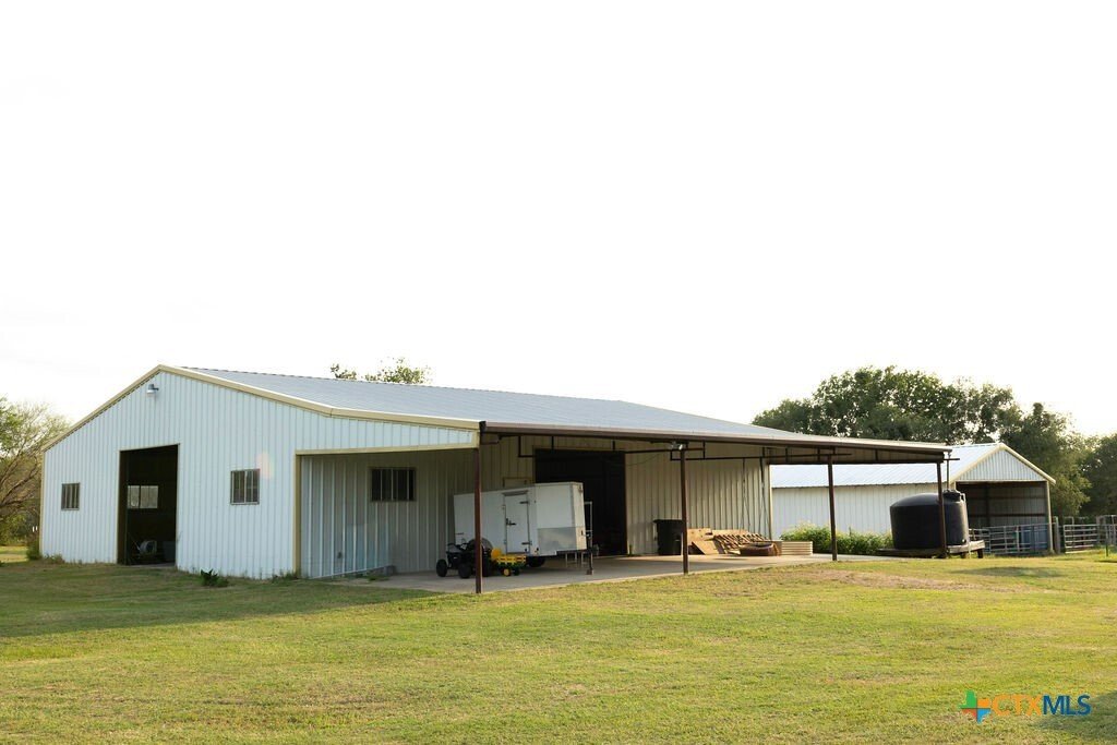 House in Cuero, Texas, United States 2 - 18420763