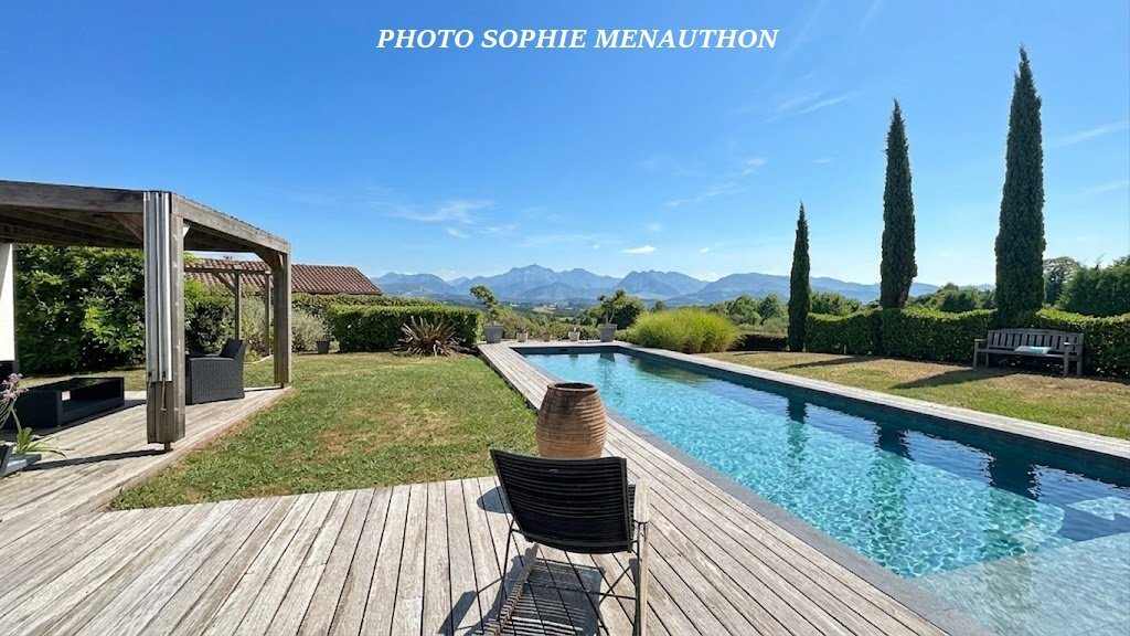 Villa in Arcangues, Nouvelle-Aquitaine, France 1 - 18424332