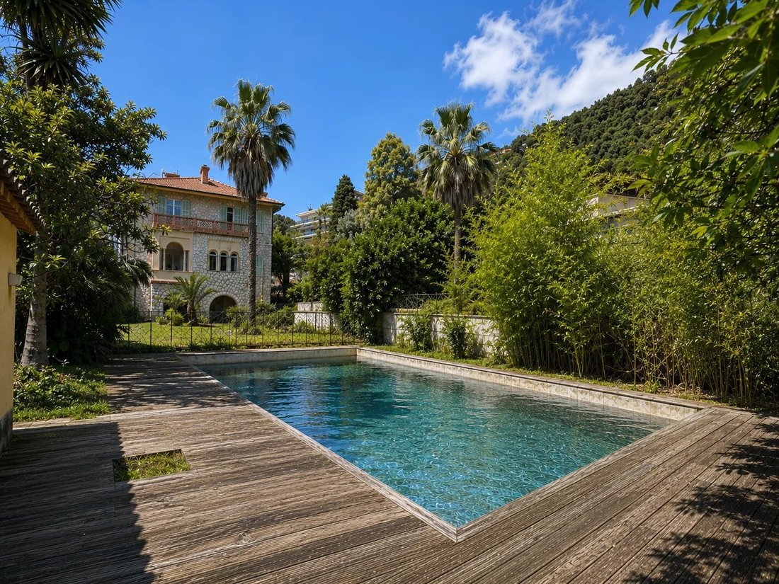 Villa in Menton, Provence-Alpes-Côte d'Azur, France 1 - 18374020