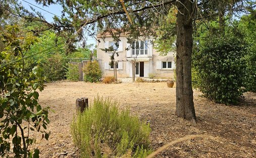 House in Montagne des Chèvres, Villeneuve-lès-Avignon, France 1