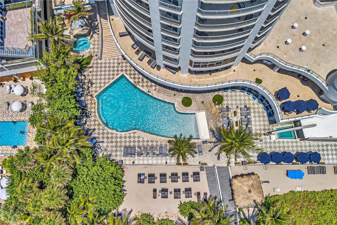 Appartement à Golden Beach, Floride, États-Unis 1 - 18423072