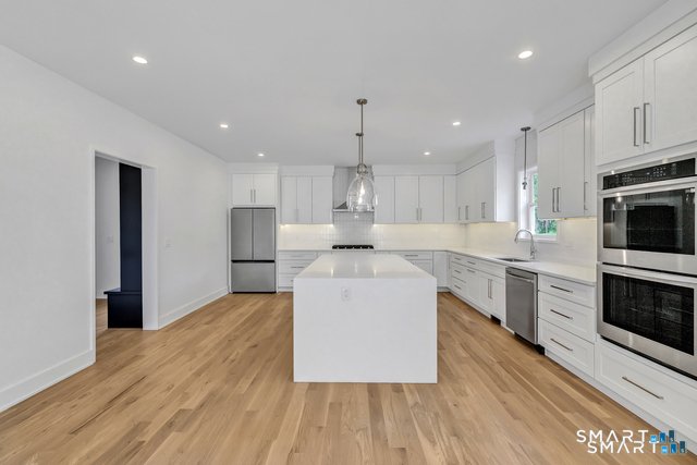 House in Monroe, Connecticut, United States 5 - 18422104