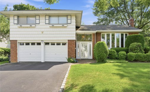 House in Plainview, New York, United States 1