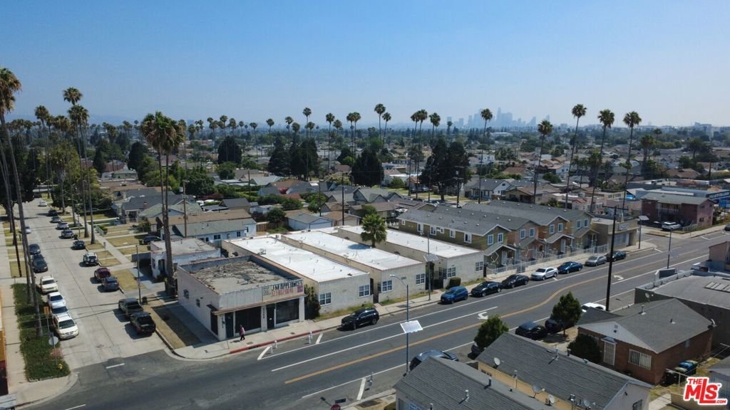 Los Angeles, California, United States 3 - 18423420