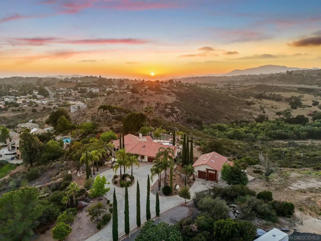 House in Alpine, California, United States 1 - 18422022