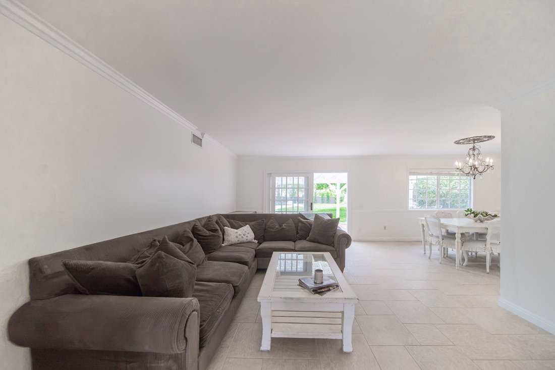 House in Oak Park, California, United States 5 - 18422023