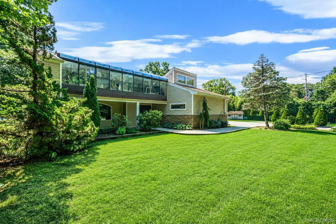 House in Huntington Station, New York, United States 3 - 18422628