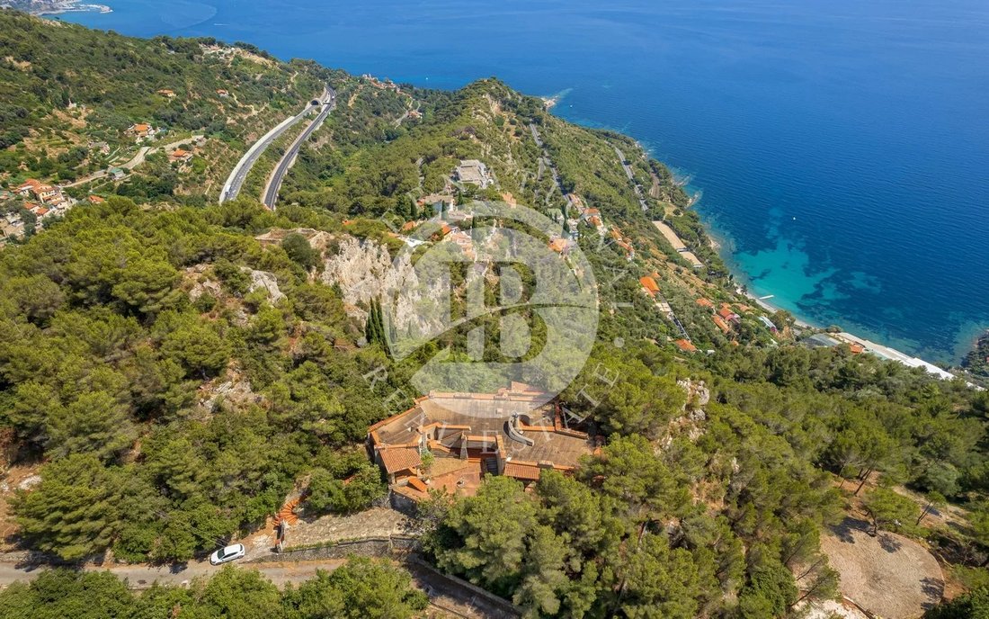 Villa in City Center, Ventimiglia, Liguria 4 - 18332720