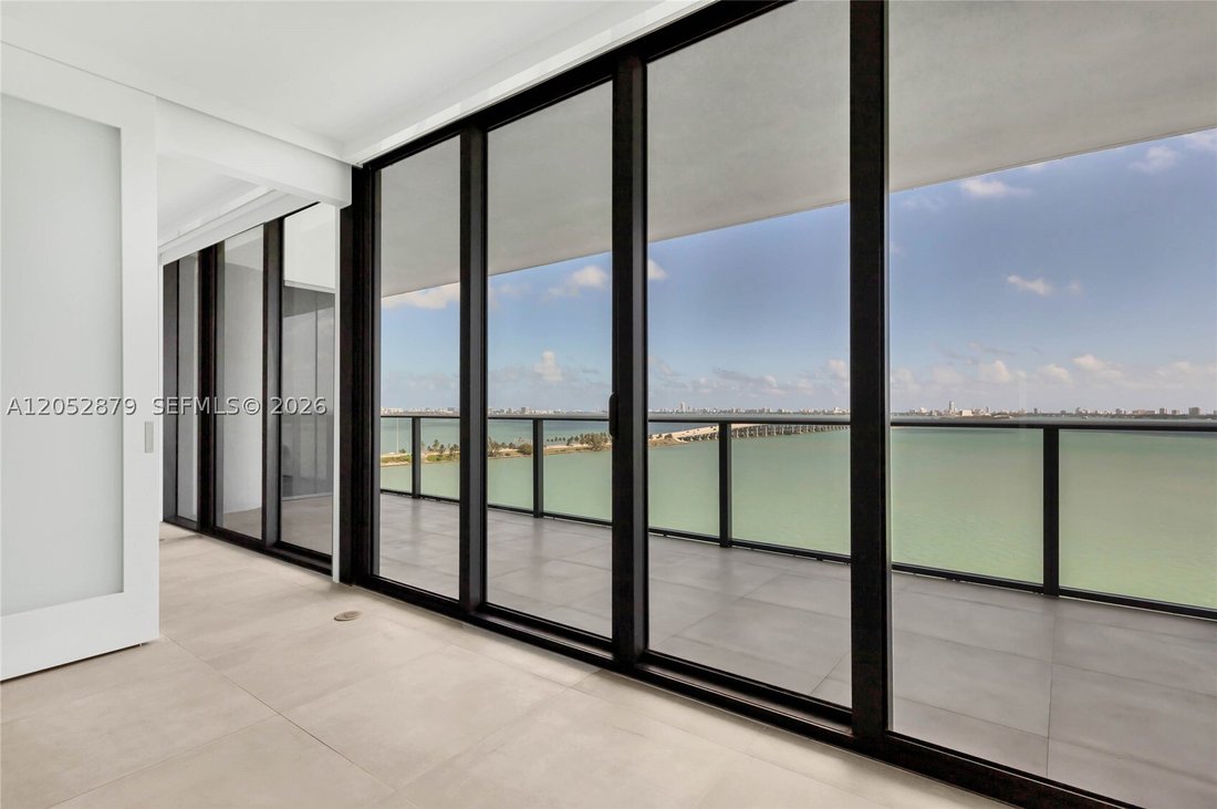 Condo in Miami, Florida, United States 3 - 18423077