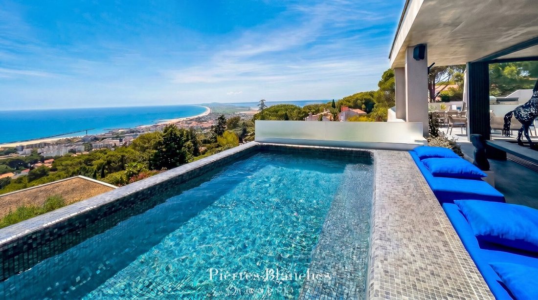 Villa in Espace Villeroy-Les Quilles, Sète, France 1 - 18422806