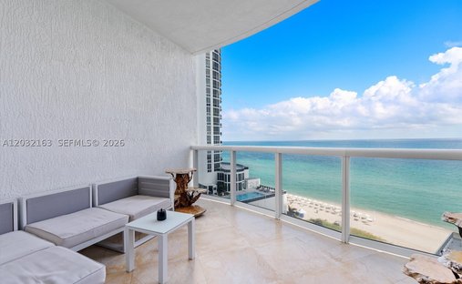 Condo in Sunny Isles Beach, Florida, United States 1