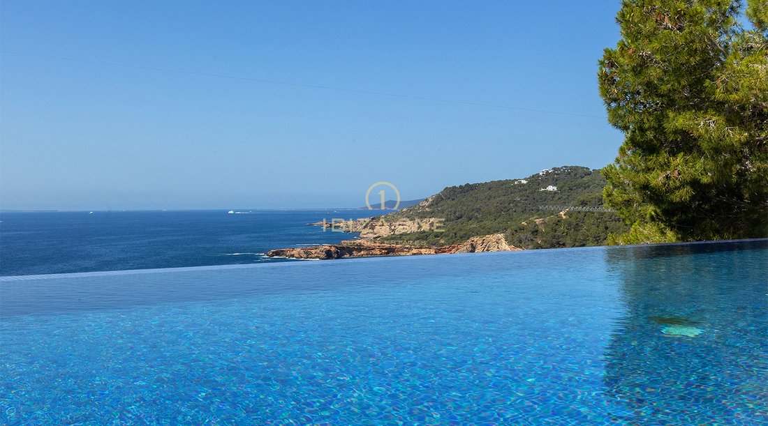 Villa in Roca Llisa, Santa Eularia des Riu, Balearic Islands 3 - 18422362
