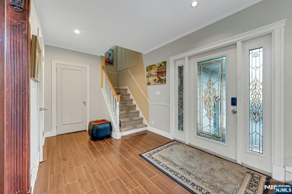 North Arlington, New Jersey, United States 4 - 18421751