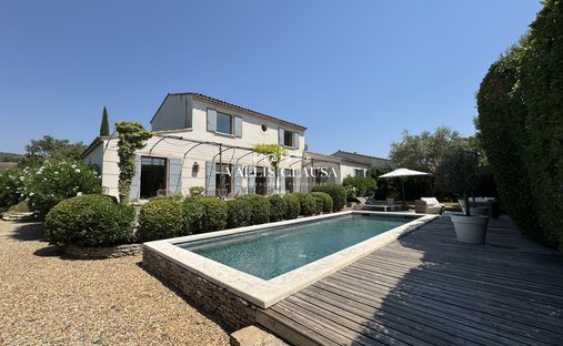 House in Lagnes, Provence-Alpes-Côte d'Azur, France 1