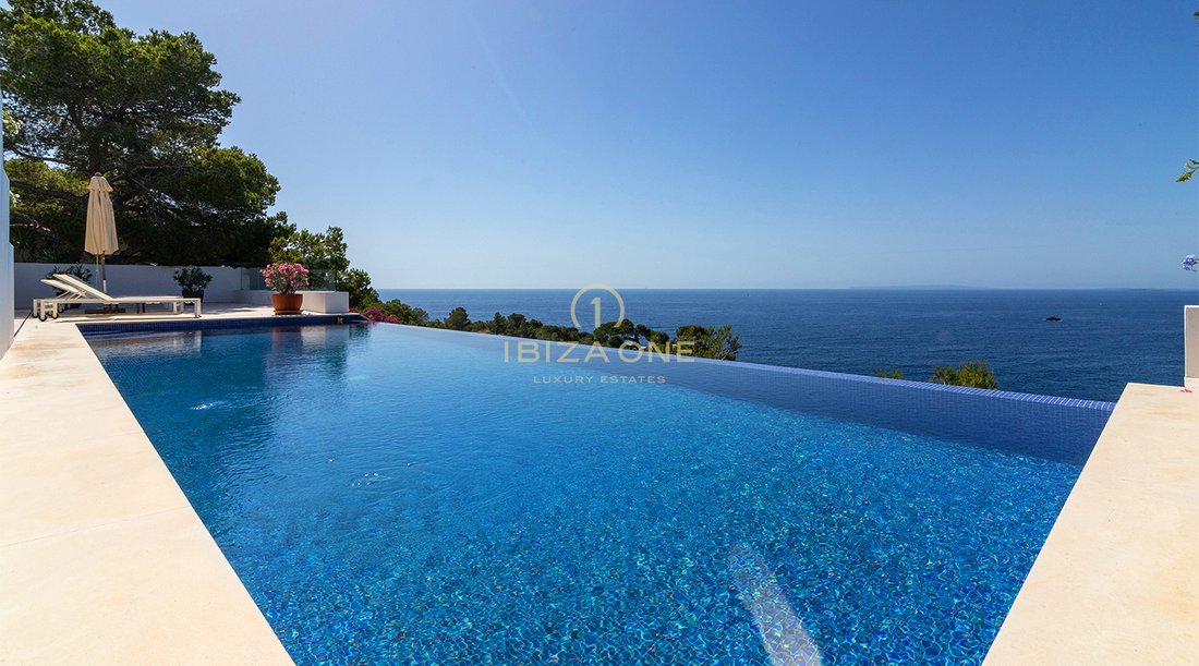 Villa in Roca Llisa, Santa Eularia des Riu, Balearic Islands 4 - 18422362