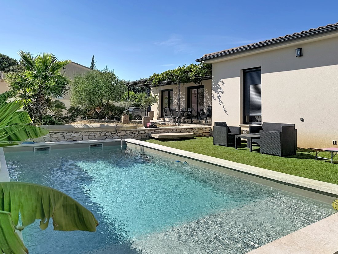 Villa in Zone Rurale Nord, Carpentras, France 1 - 18423131