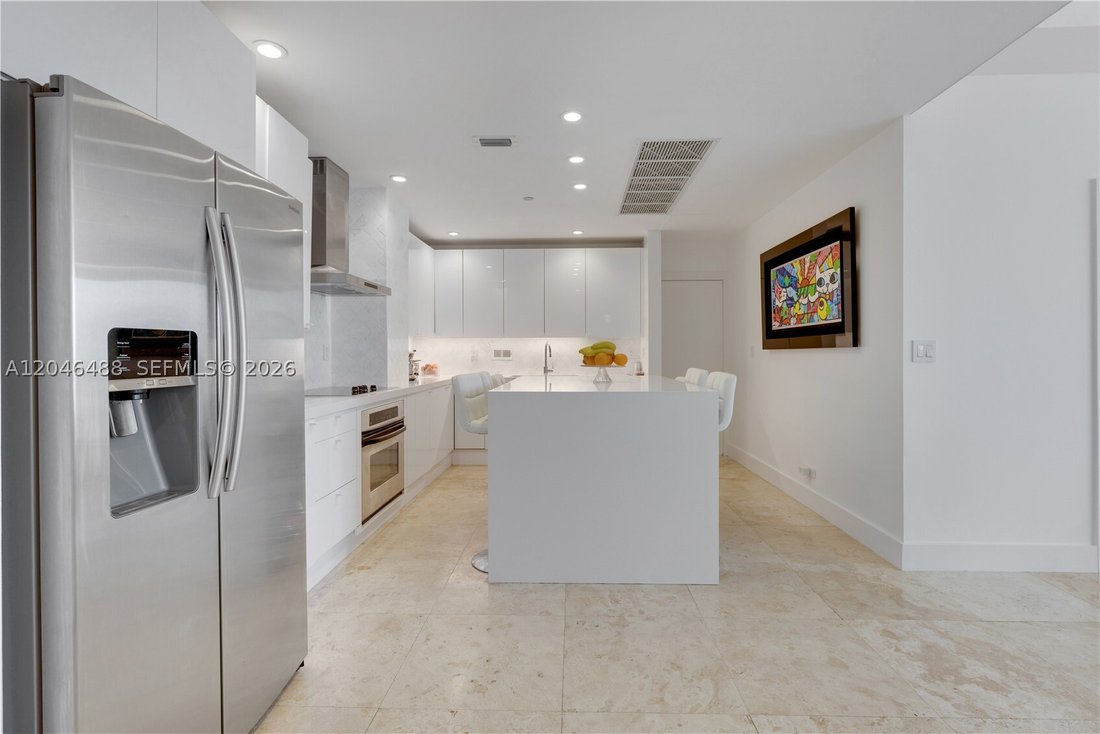 Condo in Miami Beach, Florida, United States 5 - 18423097