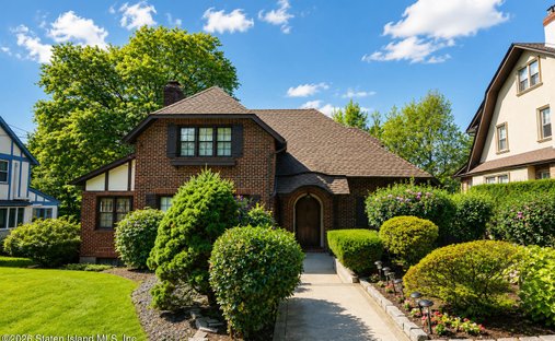 House in New York, New York, United States 1