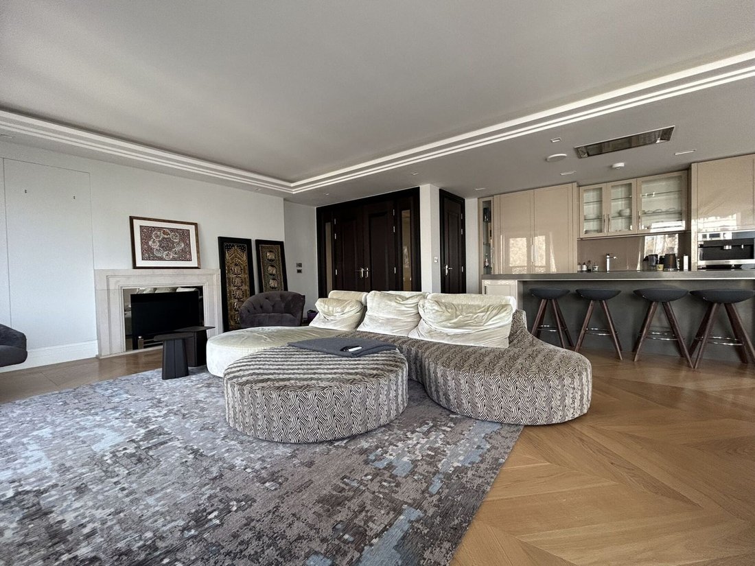 Apartment in WC2, Westminster, England 1 - 18420755