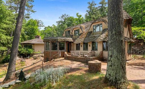 House in Charlevoix, Michigan, United States 1
