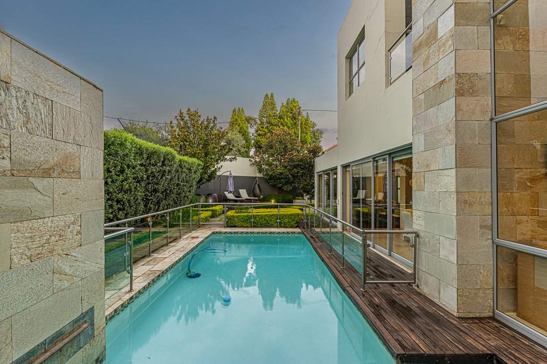 House in Sandhurst, Gauteng, South Africa 2 - 18424743
