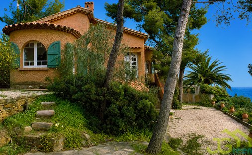 Villa in Le Lavandou, Provence-Alpes-Côte d'Azur, France 1