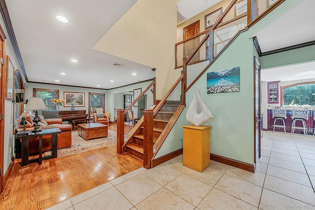 House in Huntington Station, New York, United States 4 - 18422628