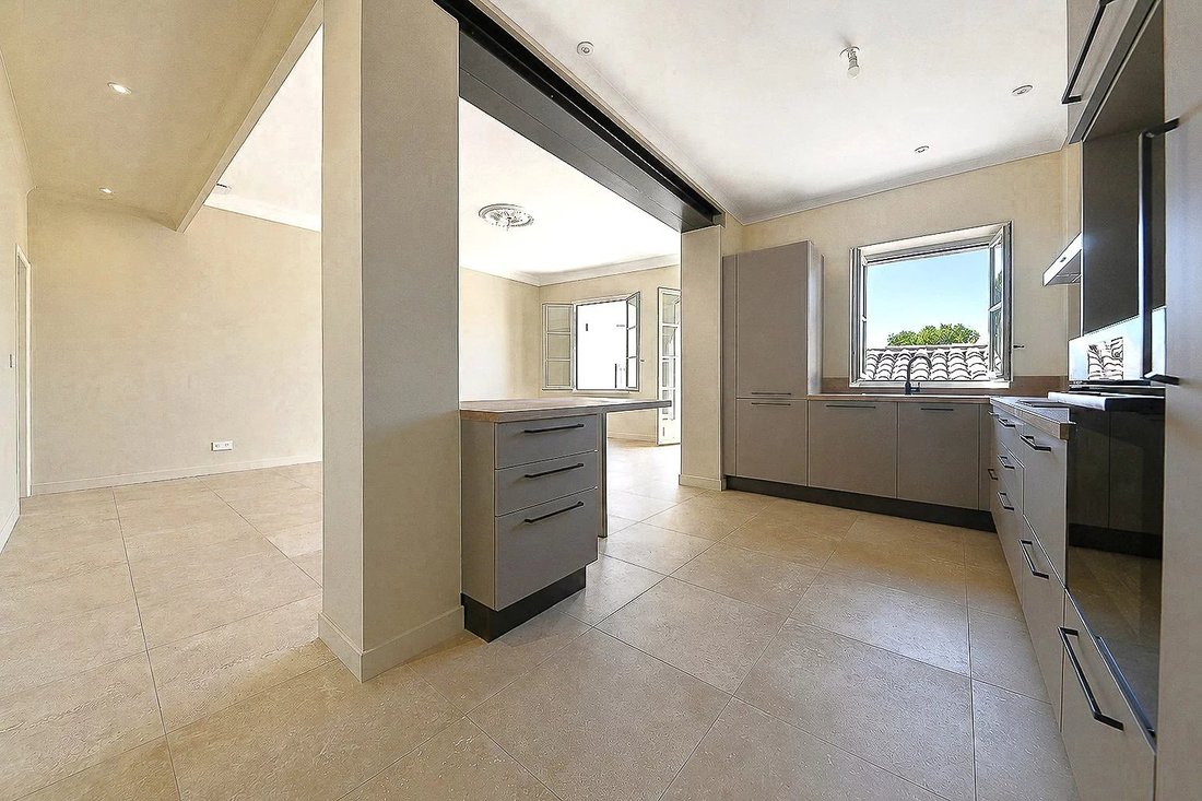 Apartment in Uzès, Occitania, France 4 - 18421372