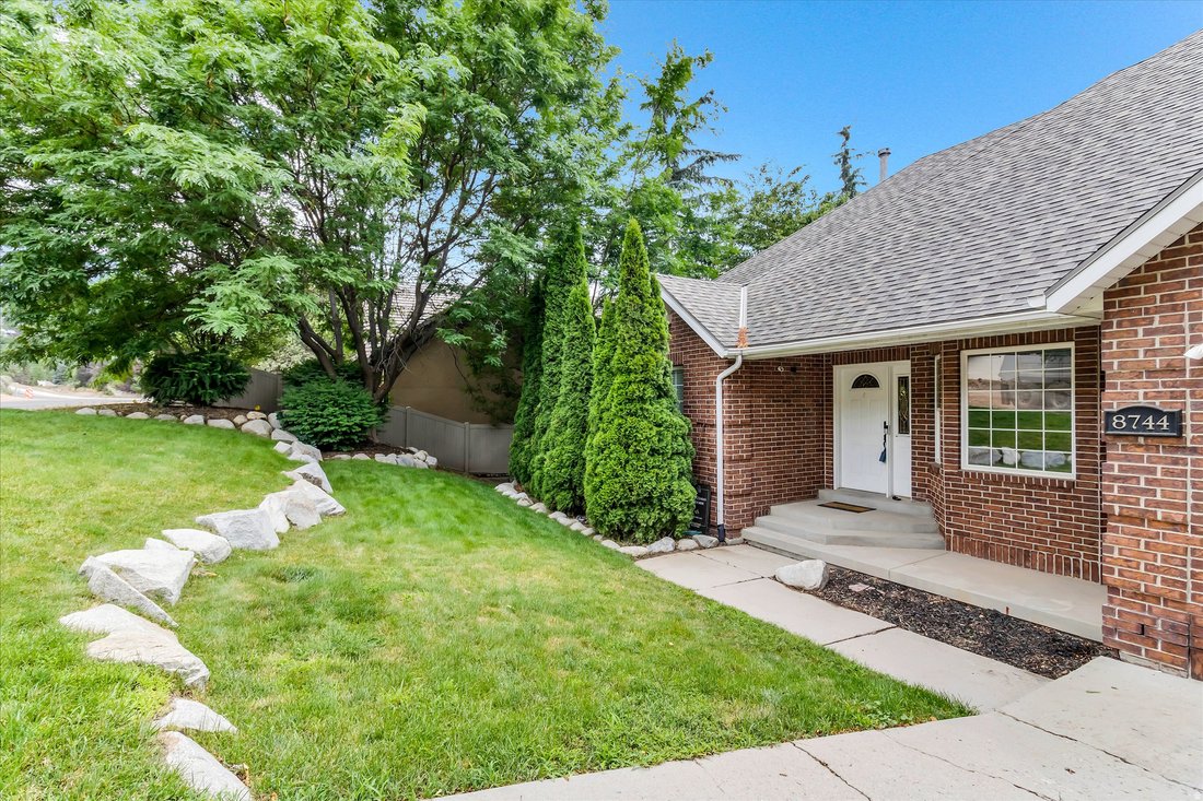 House in Sandy, Utah, United States 2 - 18422367