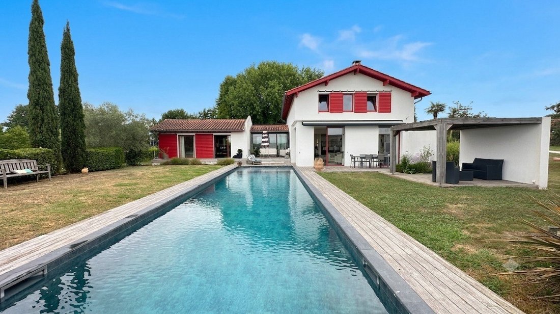 Villa in Arcangues, Nouvelle-Aquitaine, France 3 - 18424332