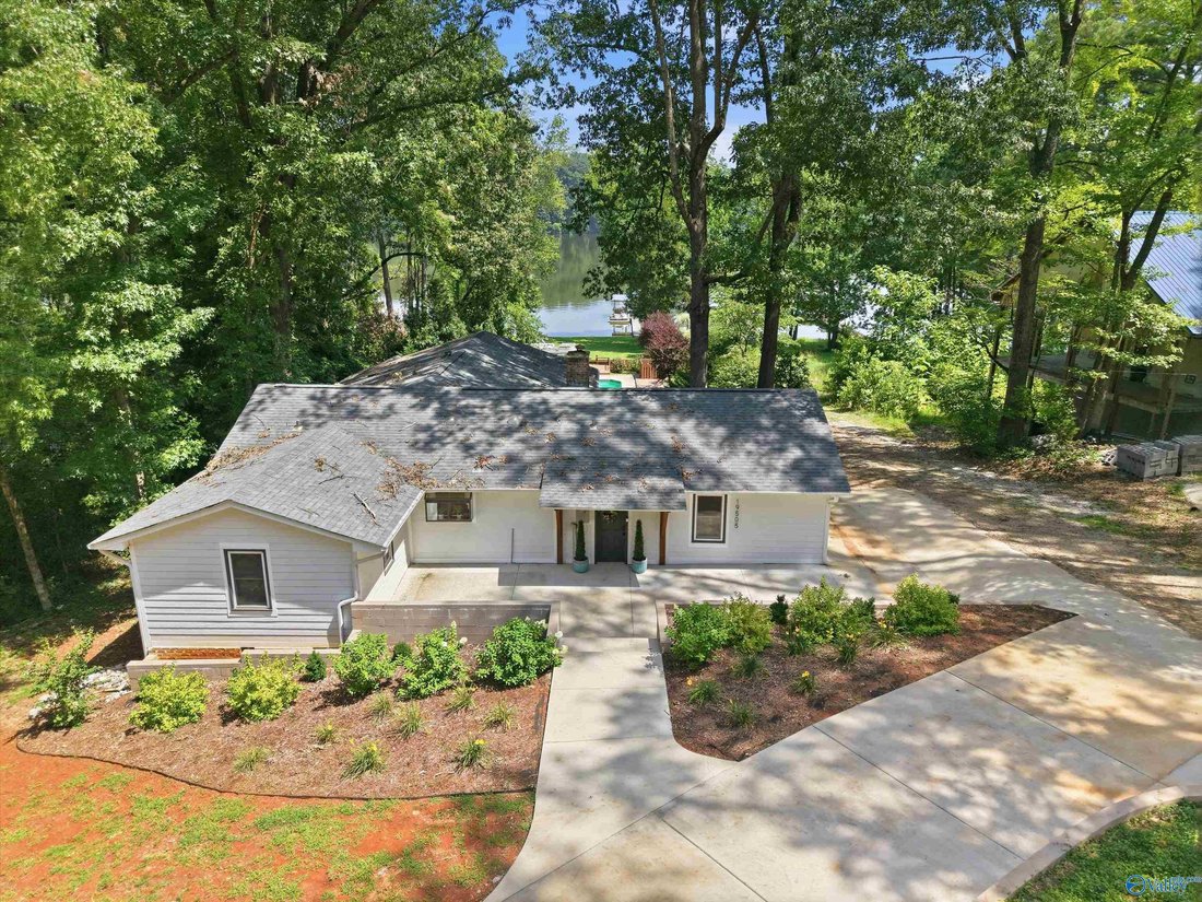 House in Athens, Alabama, United States 5 - 18422619
