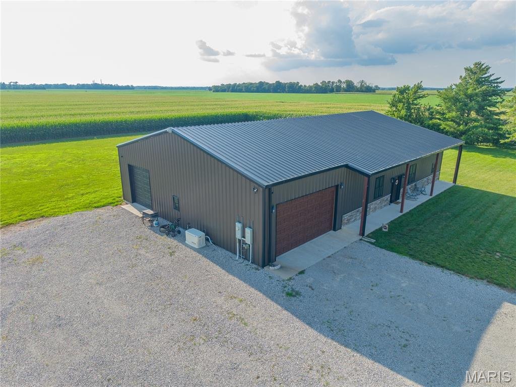 House in Shobonier, Illinois, United States 4 - 18423474