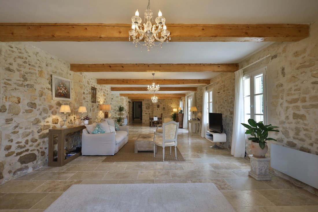 House in Saint-Didier, Provence-Alpes-Côte d'Azur, France 5 - 15989286
