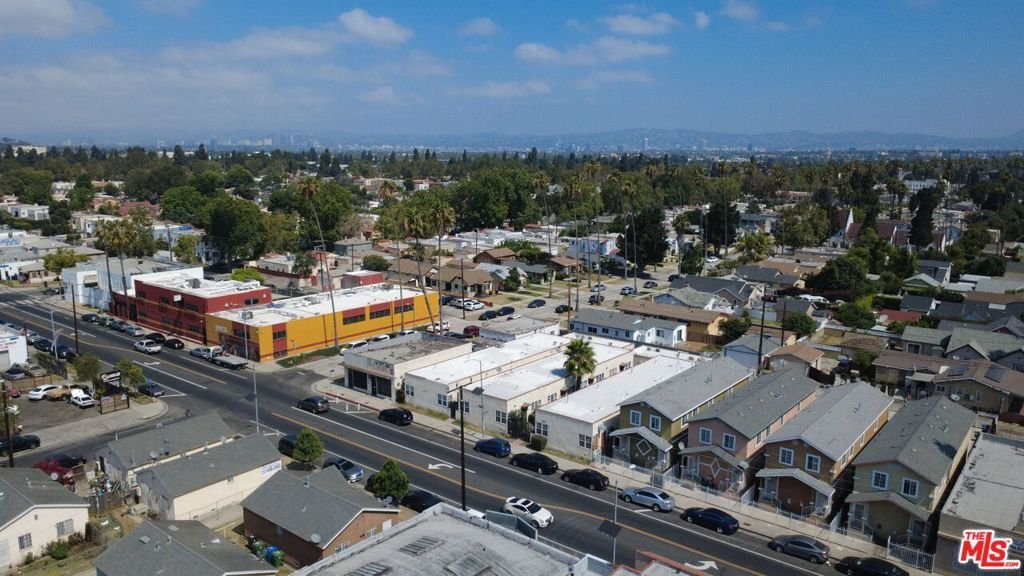Los Angeles, California, United States 5 - 18423420