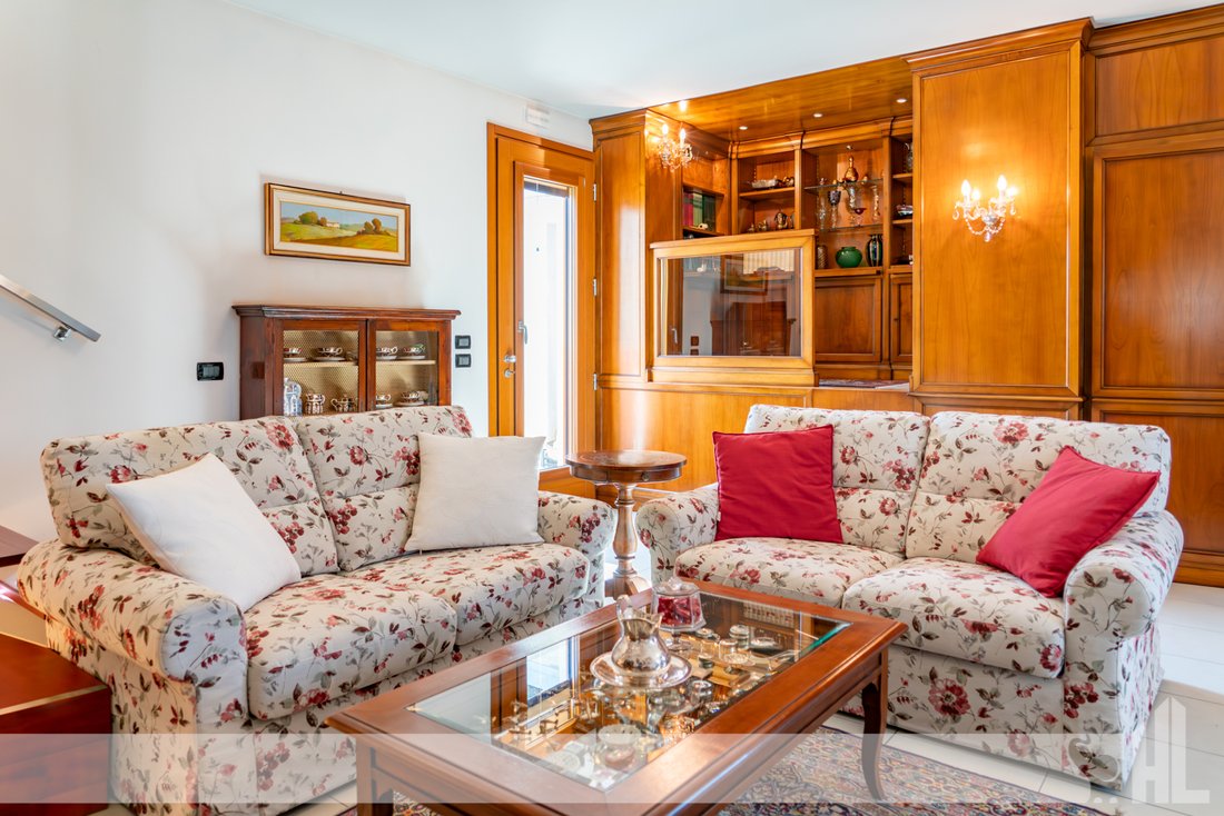 Apartment in Cathedral - Piazza dei Signori, Treviso, Italy 5 - 18420810