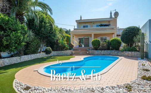 Villa in Santa Barbara de Nexe, Algarve, Portugal 1
