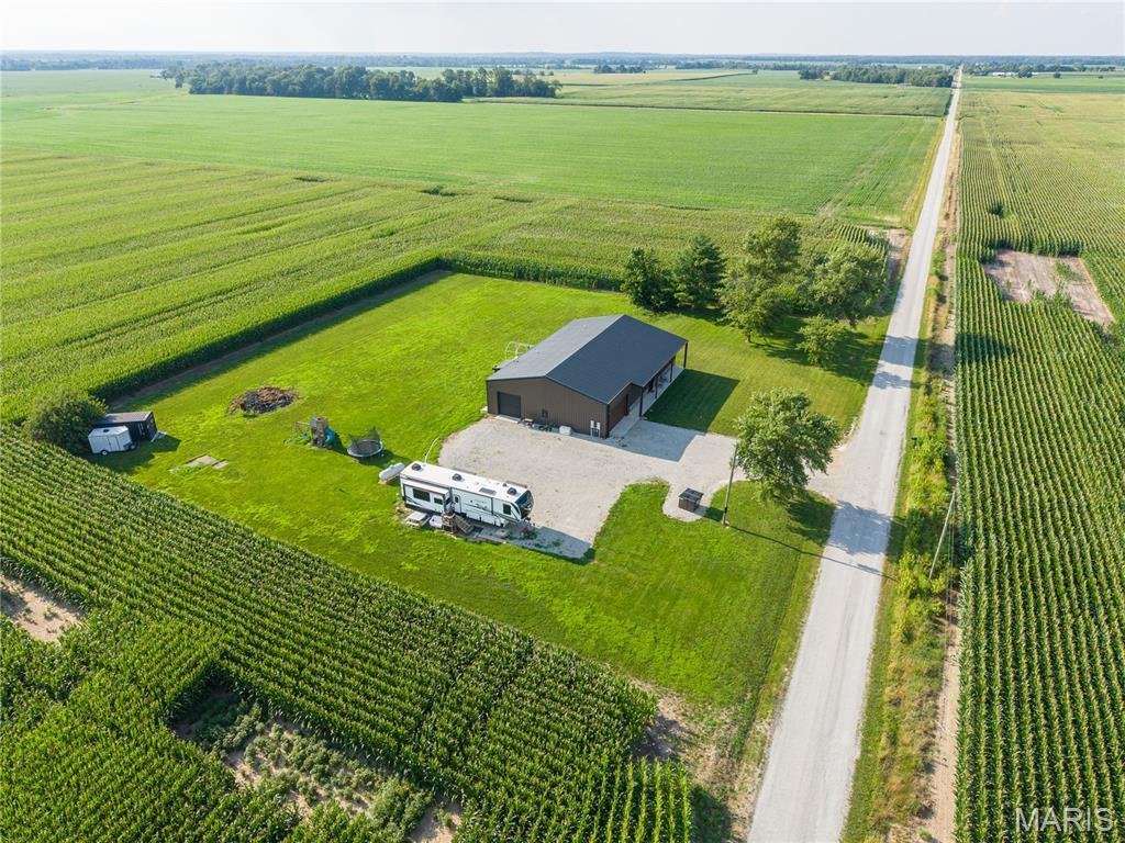 House in Shobonier, Illinois, United States 2 - 18423474