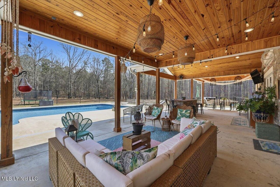 House in Florence, Mississippi, United States 4 - 18422984