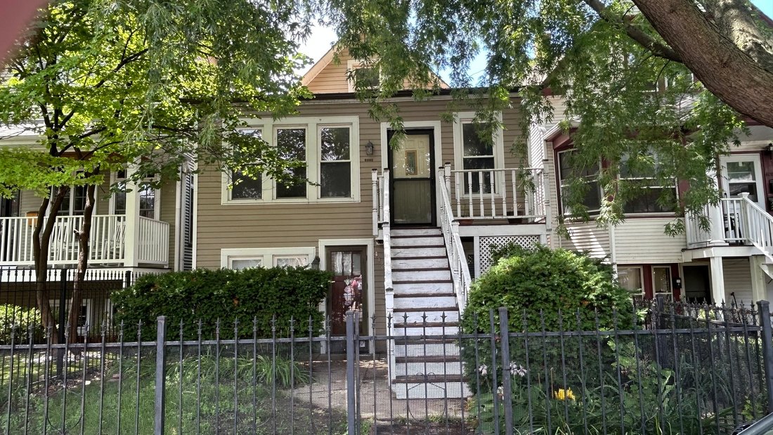 Chicago, Illinois, United States 1 - 18423327