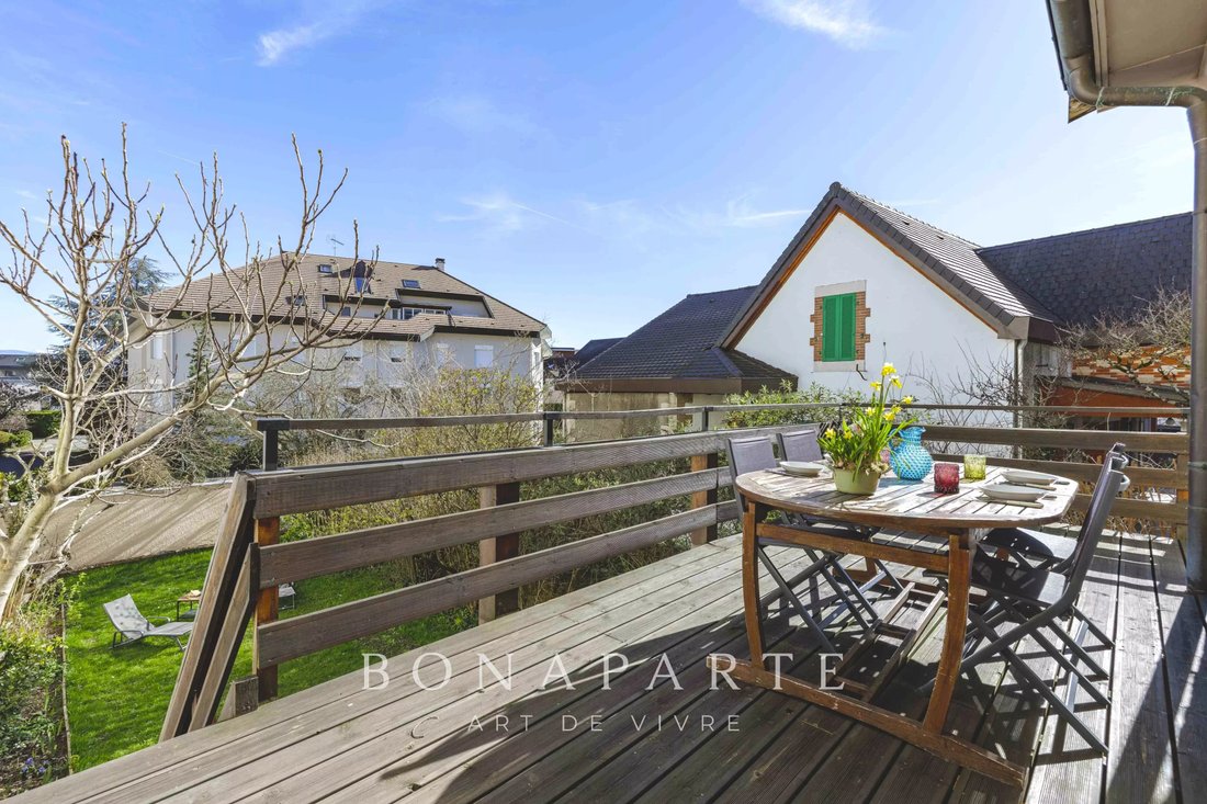 House in Divonne-les-Bains, Auvergne-Rhône-Alpes, France 1 - 18337511