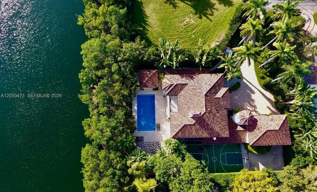House in Miami, Florida, United States 3 - 18423938